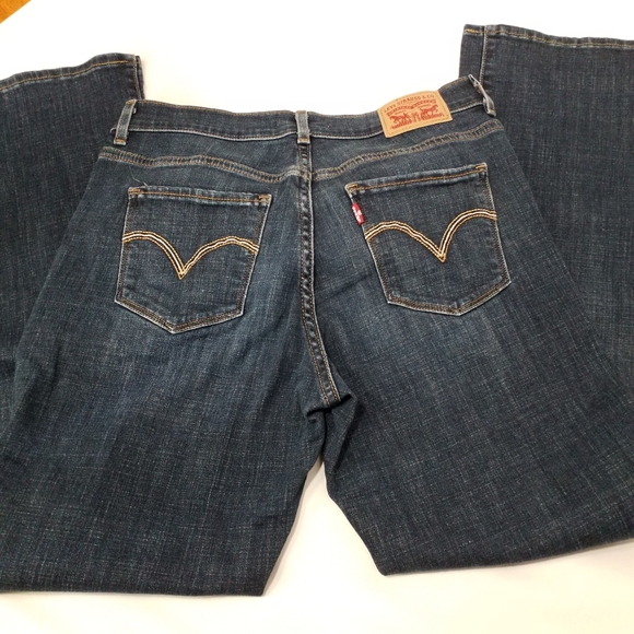 Levi's Boot Cut Ladie's Jeans - Picture 5 of 5
